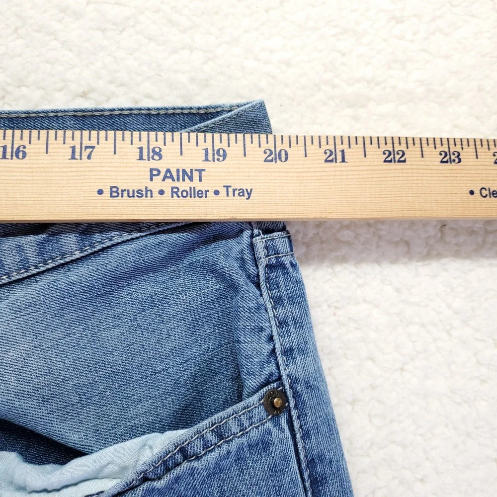 IZOD Mens Regular Fit Jeans Blue Medium Wash Denim 40x32 Straight Leg Pants